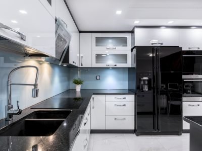 Modern and elegant kitchen with black and white furniture